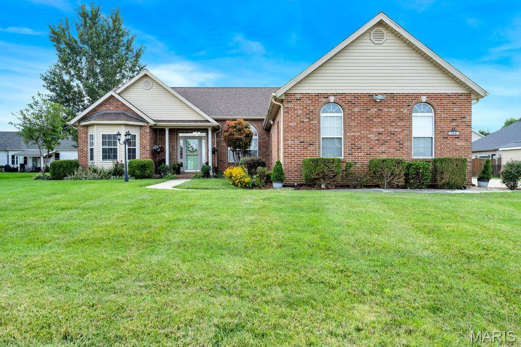 588 Manor LN, Millstadt, IL 62260