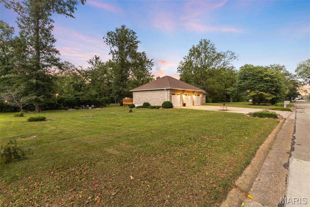 701 Hollyhock LN, Farmington, MO 63640