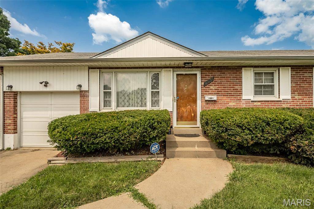 9337 Laramie DR, Bellefontaine Nghbrs, MO 63137