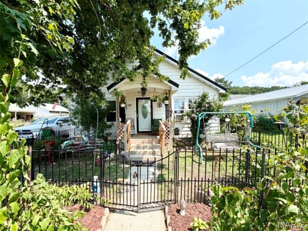 501 Washington ST, Hamburg, IL 62045