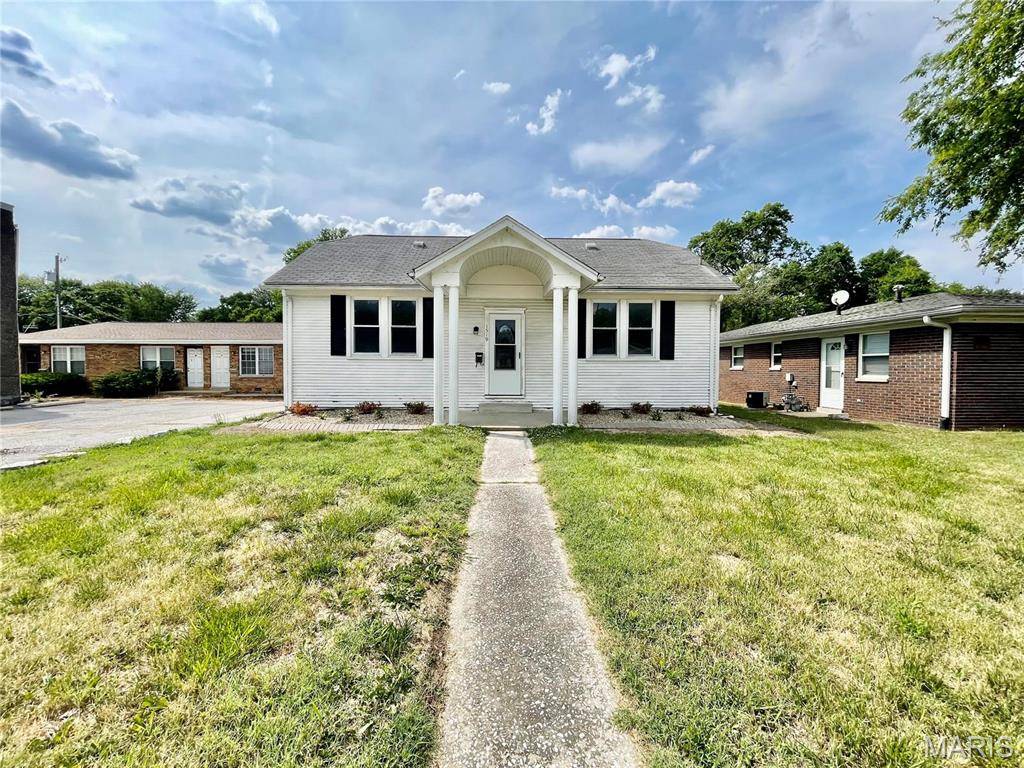 1519 Lebanon AVE, Belleville, IL 62221
