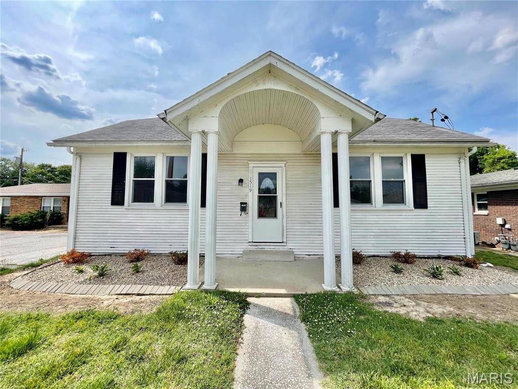 1519 Lebanon AVE, Belleville, IL 62221