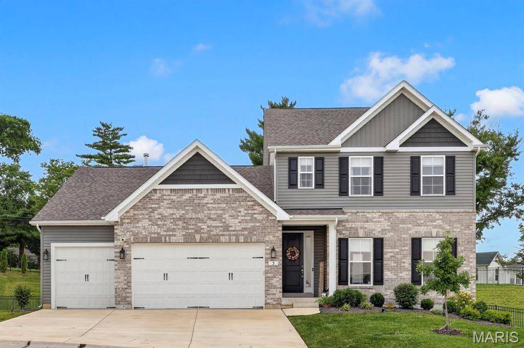 3 Gianna CT, St Charles, MO 63303