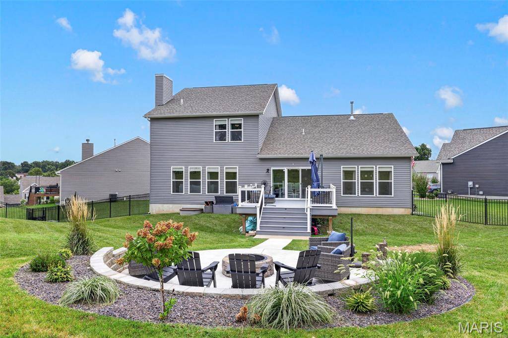 3 Gianna CT, St Charles, MO 63303