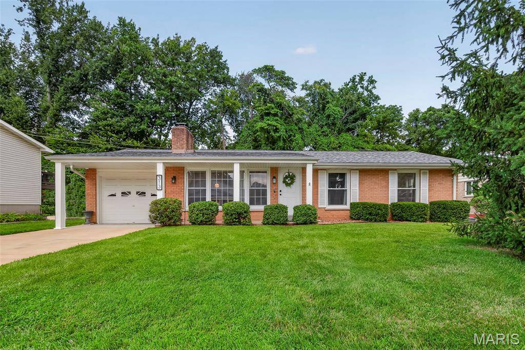 313 Elmhurst DR, St Charles, MO 63301