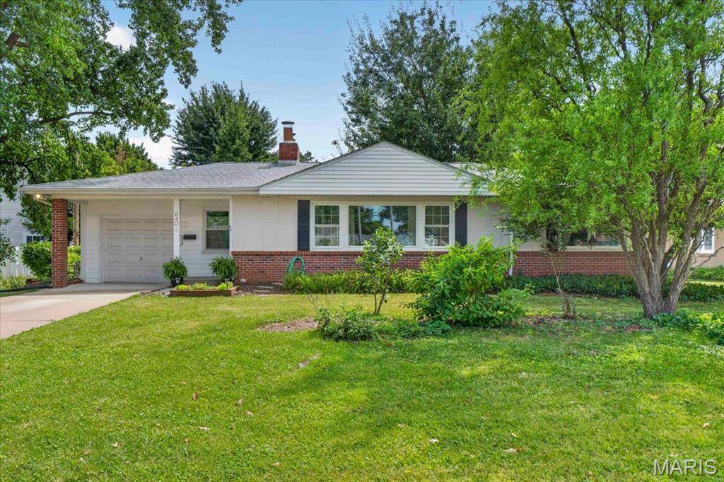 640 Lewiston DR, St Louis, MO 63122
