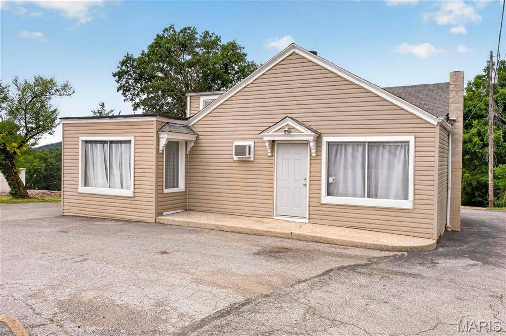 3987 Gravois RD, House Springs, MO 63051
