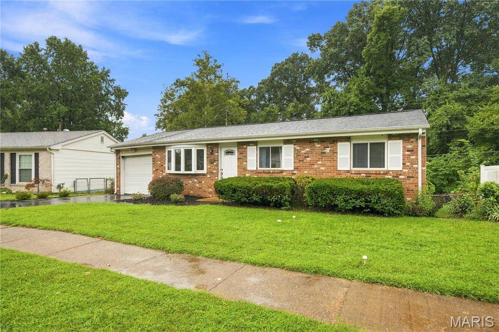 10320 Meath DR, St Louis, MO 63123