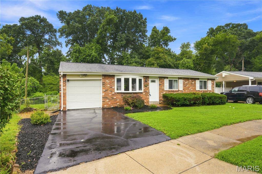 10320 Meath DR, St Louis, MO 63123