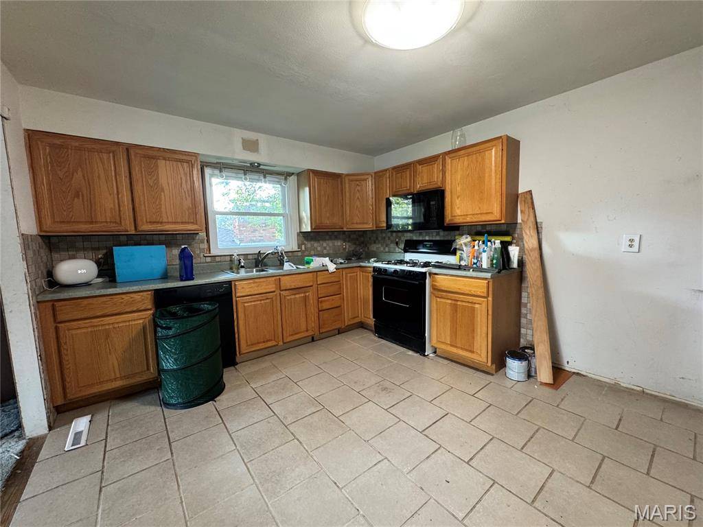 322 Jackson AVE, Festus, MO 63028