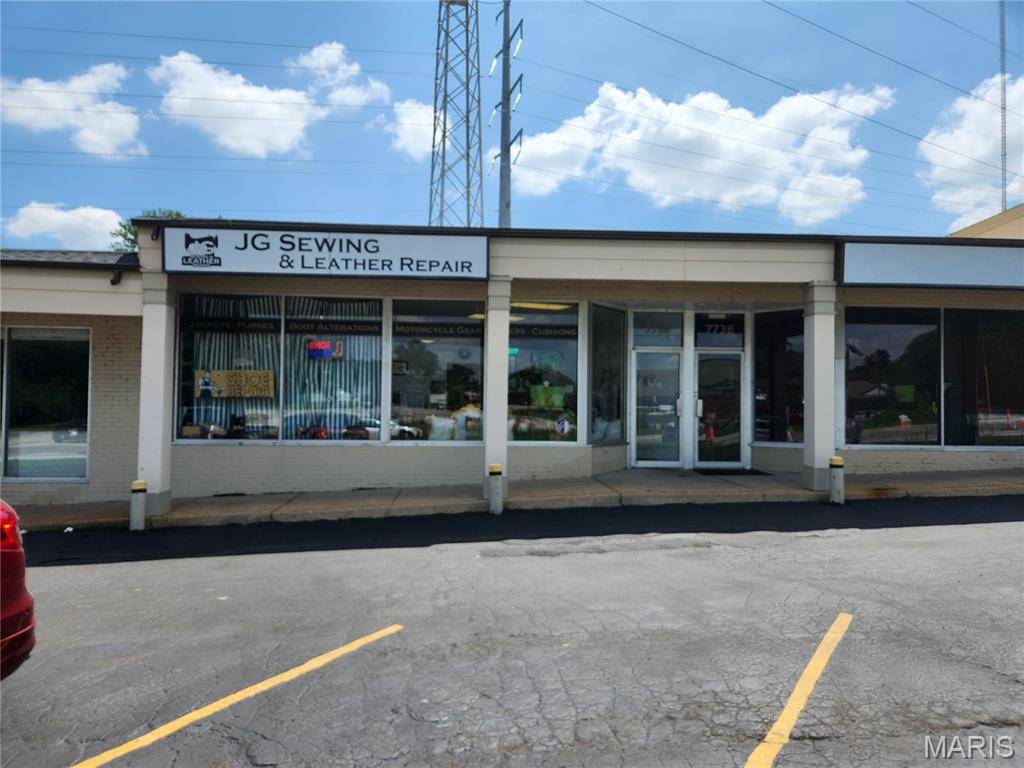 7736 Watson RD, Shrewsbury, MO 63119
