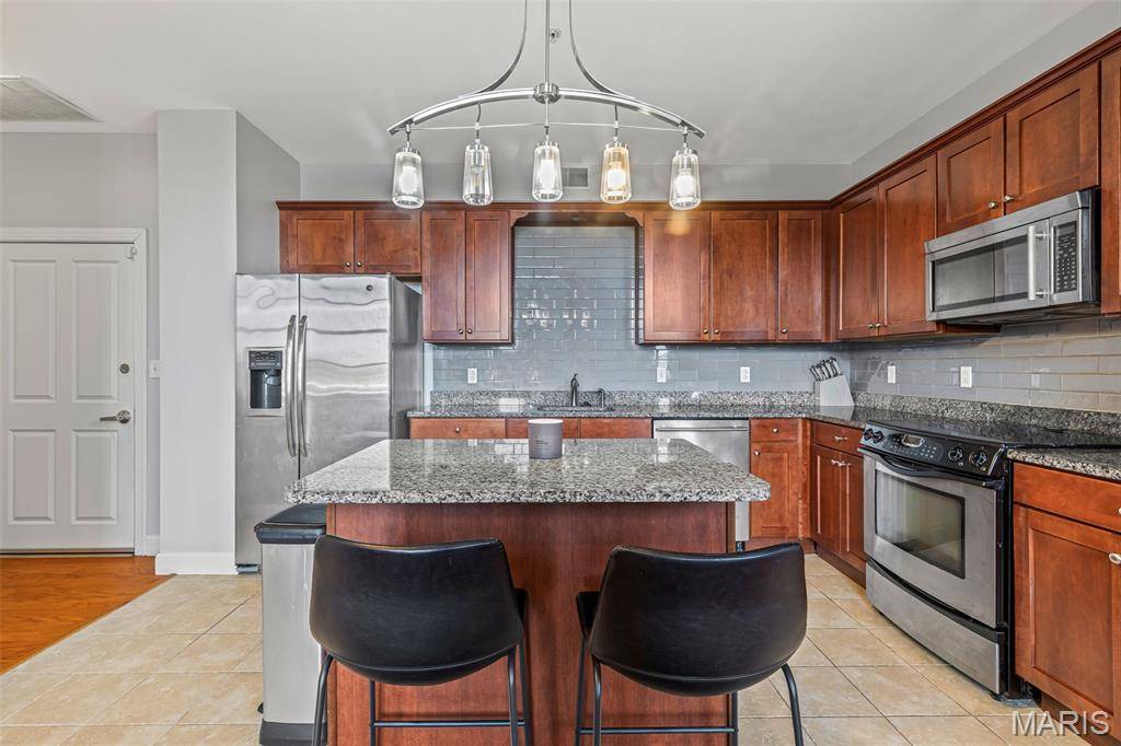 1515 Lafayette Ave #109, St Louis, MO 63104