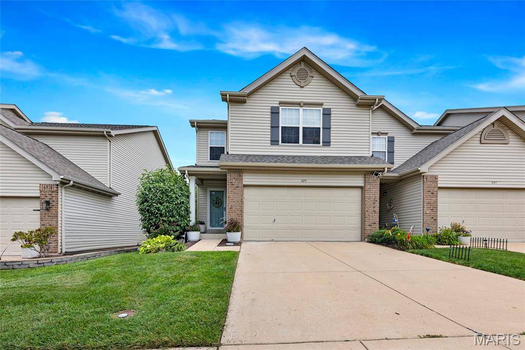 225 Shady Rock LN, O'fallon, MO 63368