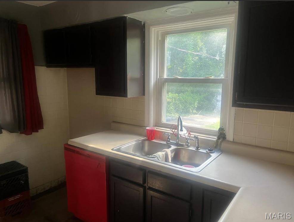 604 East AVE, St Louis, MO 63135
