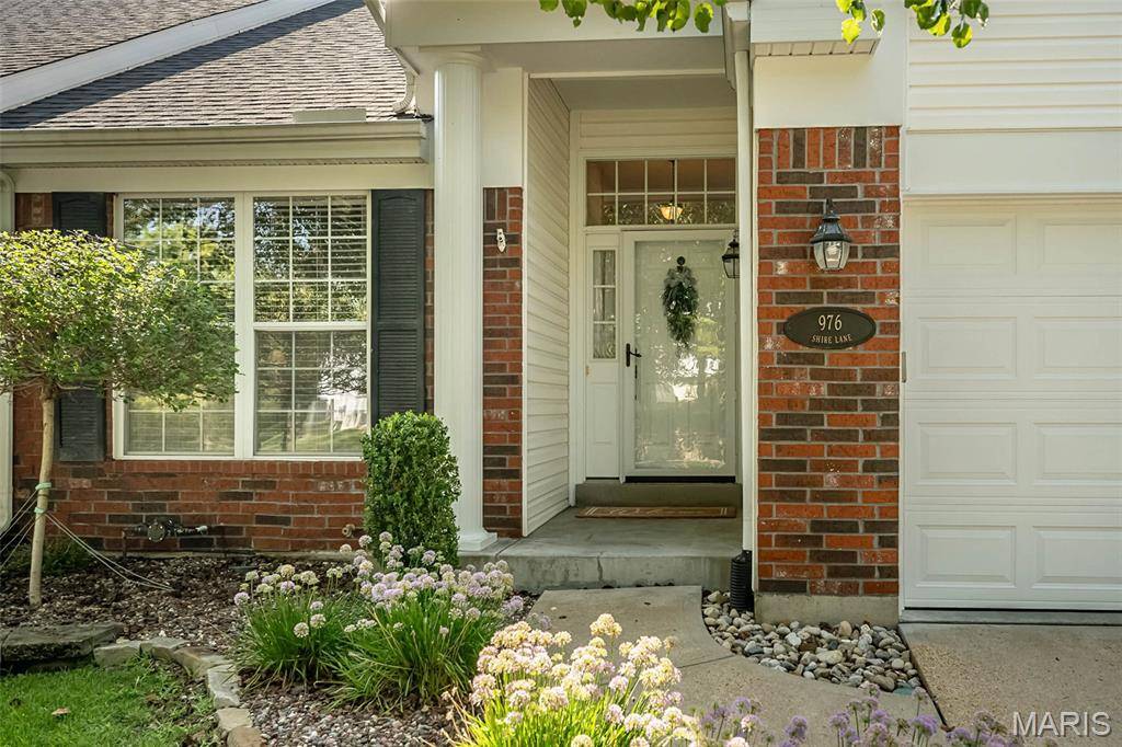 976 Shire LN, Eureka, MO 63025