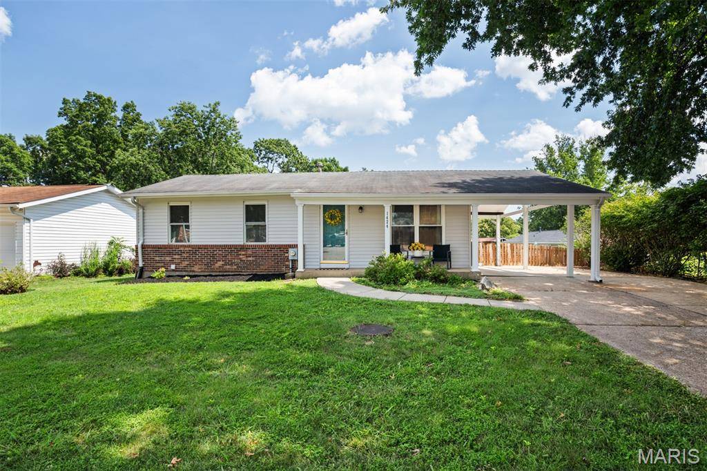 1424 Twin Trails DR, Fenton, MO 63026