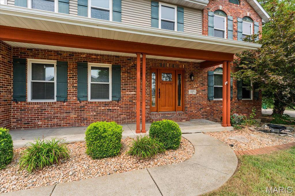 1249 Farmington DR, O'fallon, IL 62269