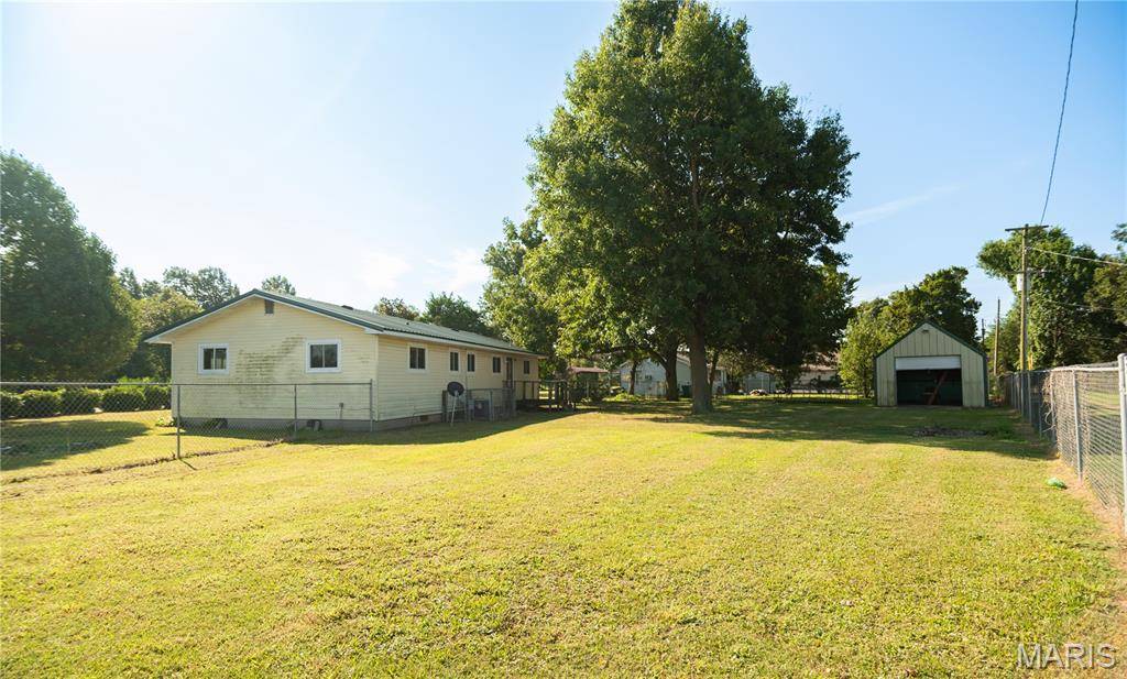 405 N Walker AVE, Gideon, MO 63848