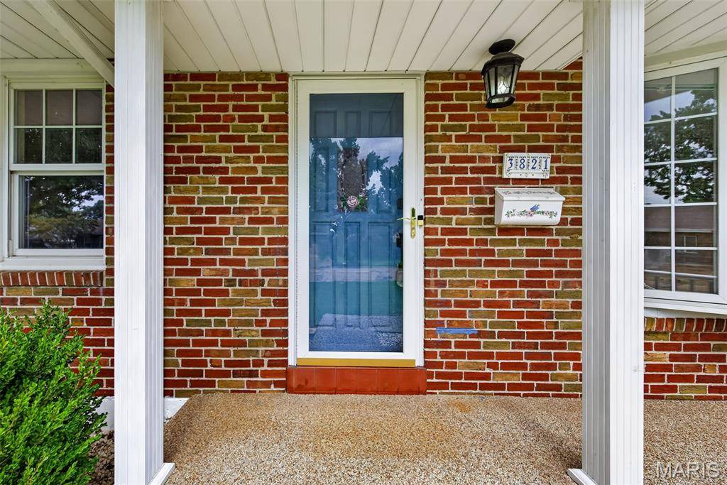 3821 Upton ST, St Louis, MO 63116