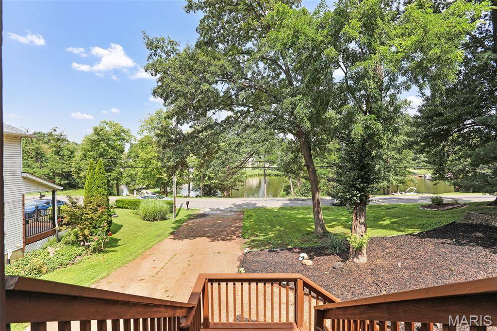 135 W Lake DR, Edwardsville, IL 62025