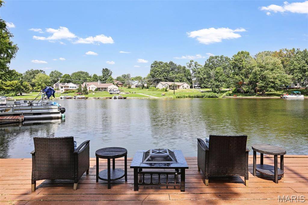 135 W Lake DR, Edwardsville, IL 62025