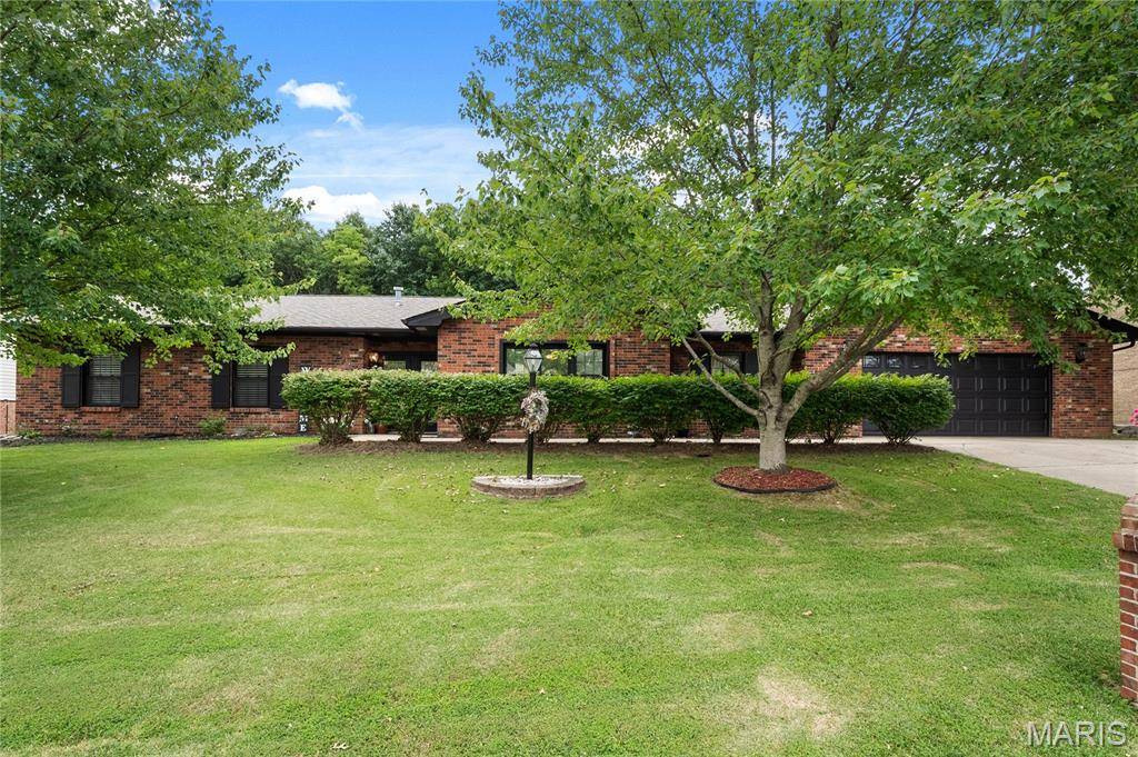 22 Sir Lawrence DR, Shiloh, IL 62221