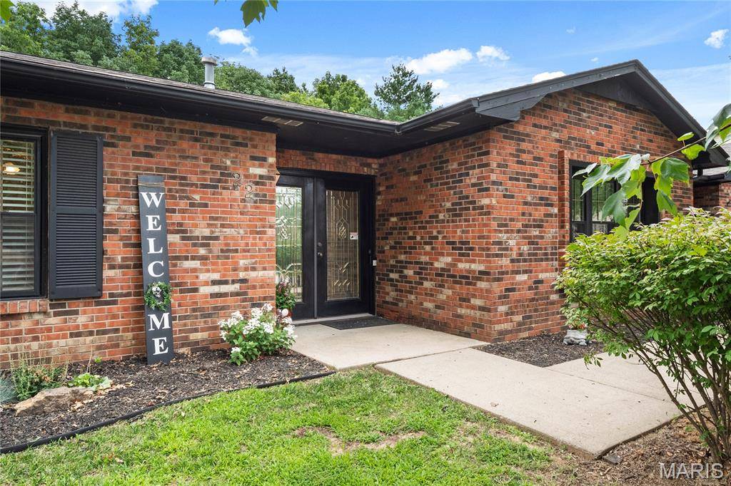 22 Sir Lawrence DR, Shiloh, IL 62221