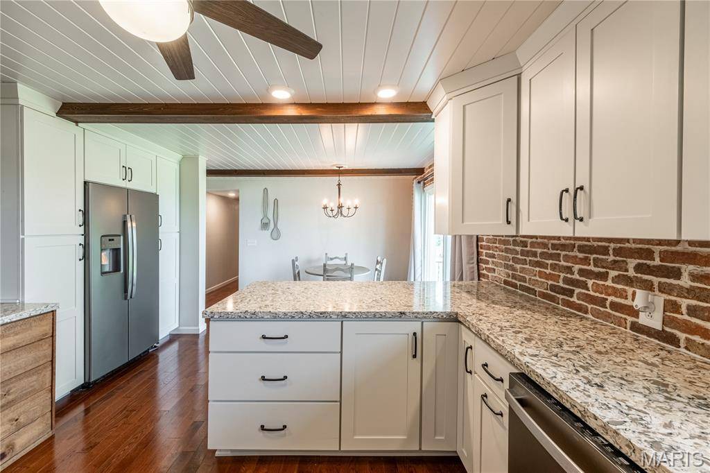 1009 Old Saint Marys RD, Perryville, MO 63775