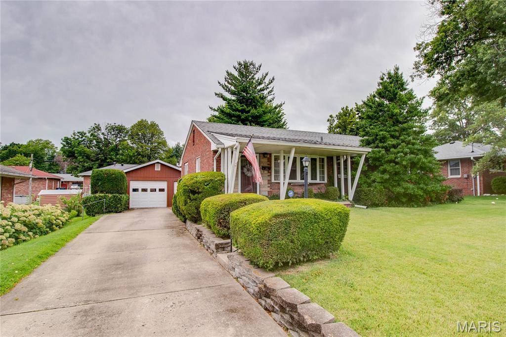 236 Alben ST, Alton, IL 62002