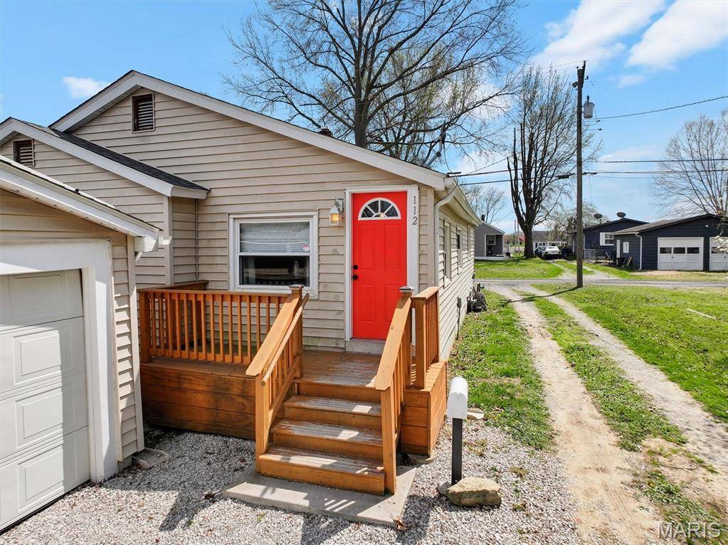 112 3rd AVE, Edwardsville, IL 62025