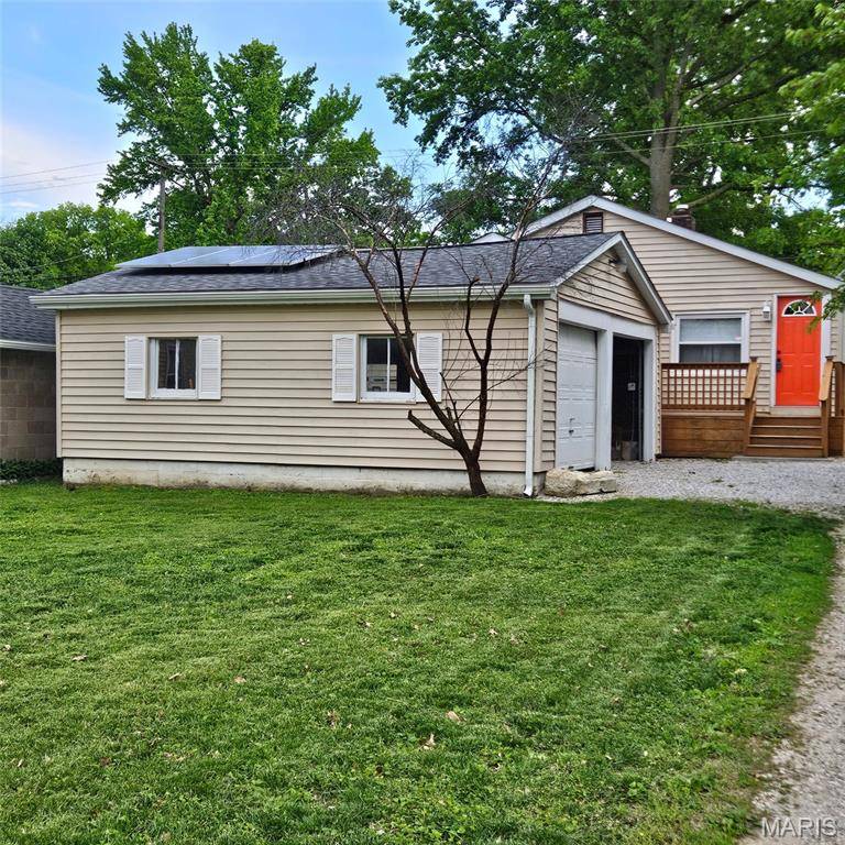 112 3rd AVE, Edwardsville, IL 62025