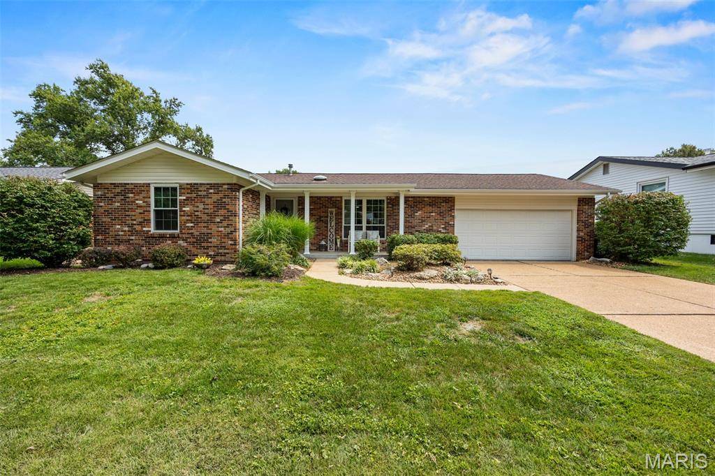 5730 Chatport RD, Unincorporated, MO 63129