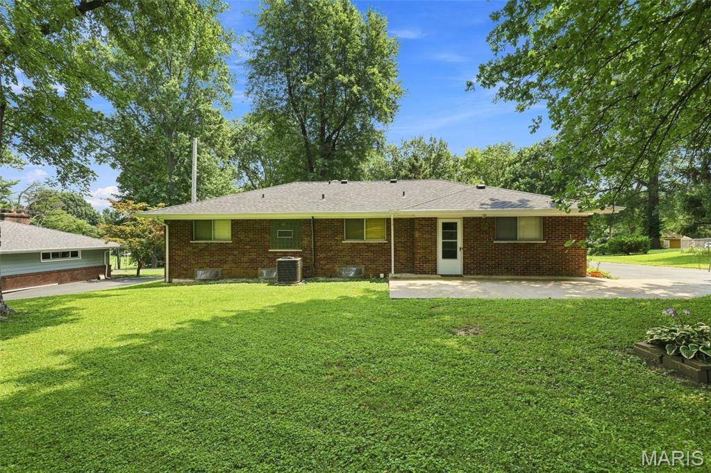 1408 Belgrove DR, St Louis, MO 63137