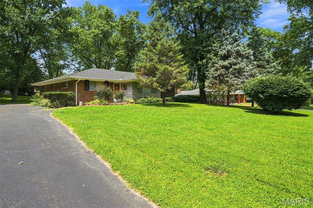 1329 Coburg Lands DR, Bellefontaine Nghbrs, MO 63137