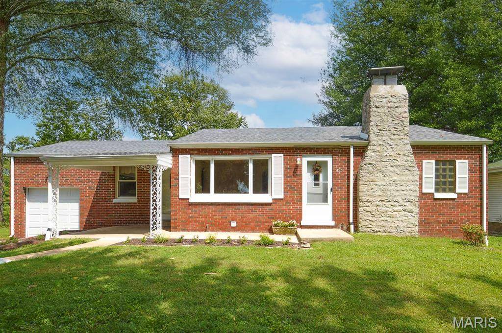 425 S 47th ST, Belleville, IL 62226