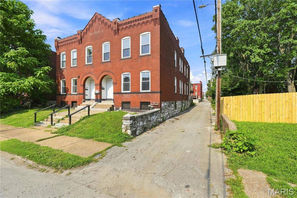 3215 Nebraska AVE, St Louis, MO 63118