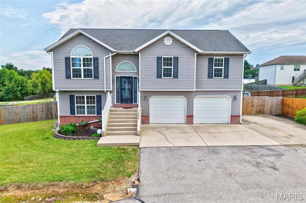 22857 Revelation RD, Waynesville, MO 65583