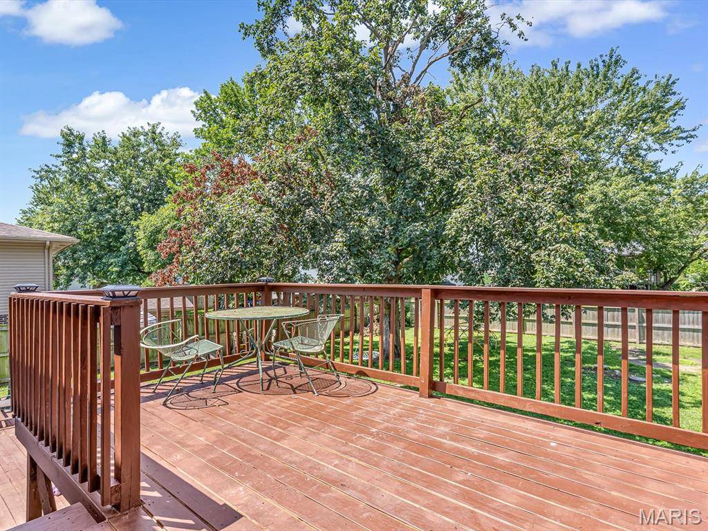 41 Steelecrest LN, Granite City, IL 62040