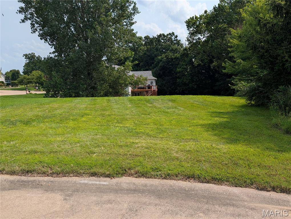 120 Waterfall CT, Glen Carbon, IL 62034