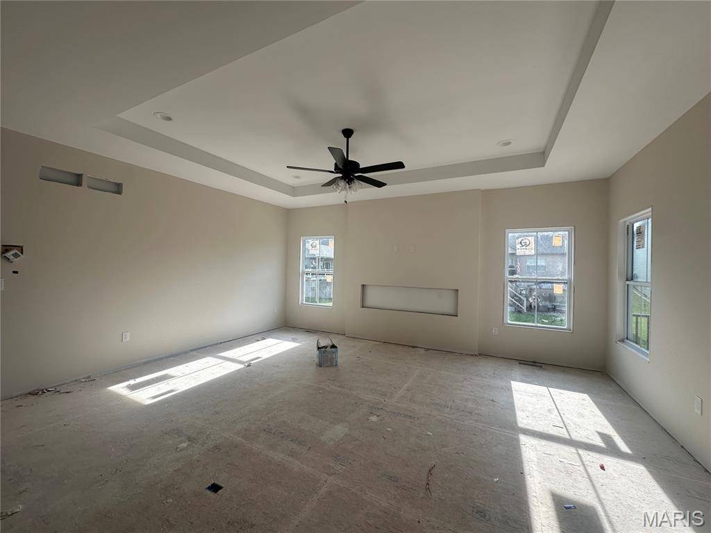 1823 Robins Mill CT, Maryville, IL 62062