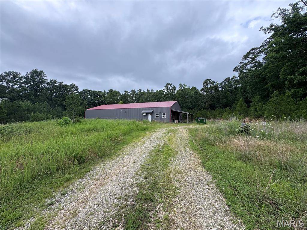 18205 Whitlock RD, Licking, MO 65542