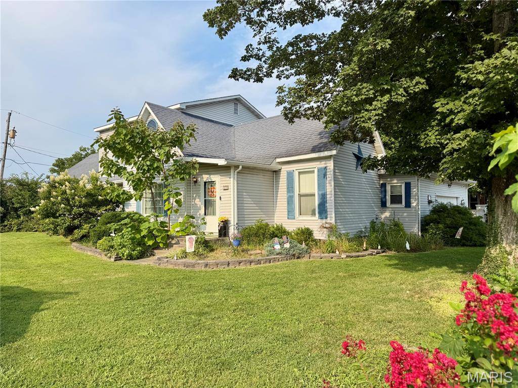 200 E Boone ST, Salem, IL 62881