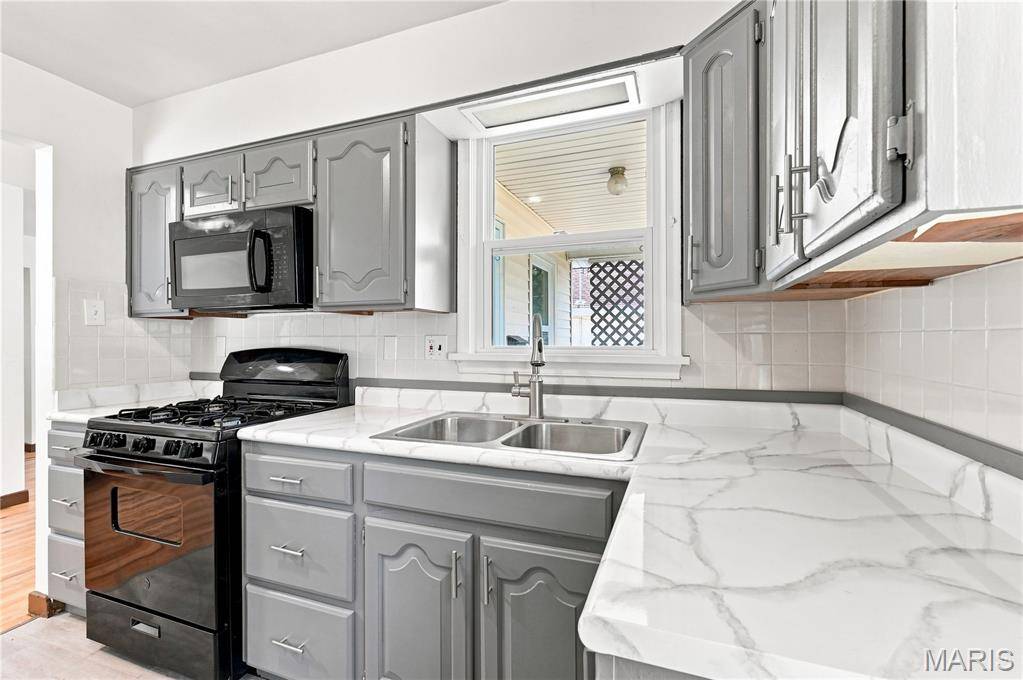 1305 Washington ST, Florissant, MO 63033