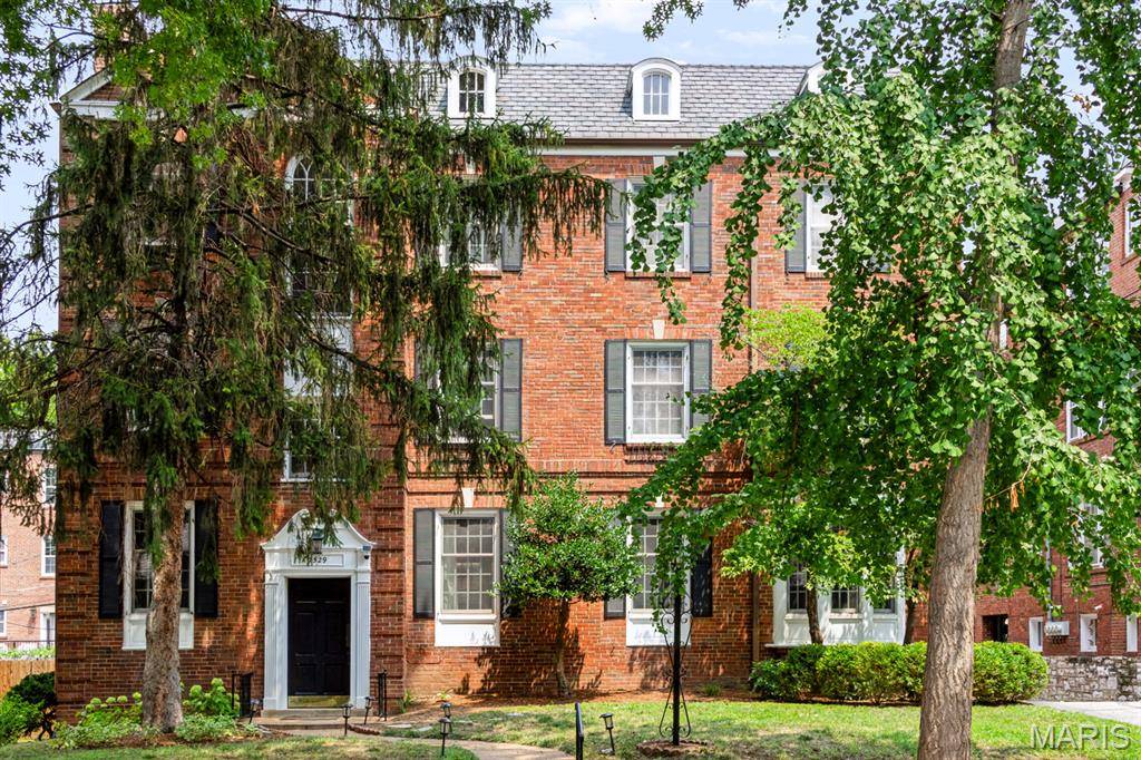 7529 Wellington WAY #3, Clayton, MO 63105