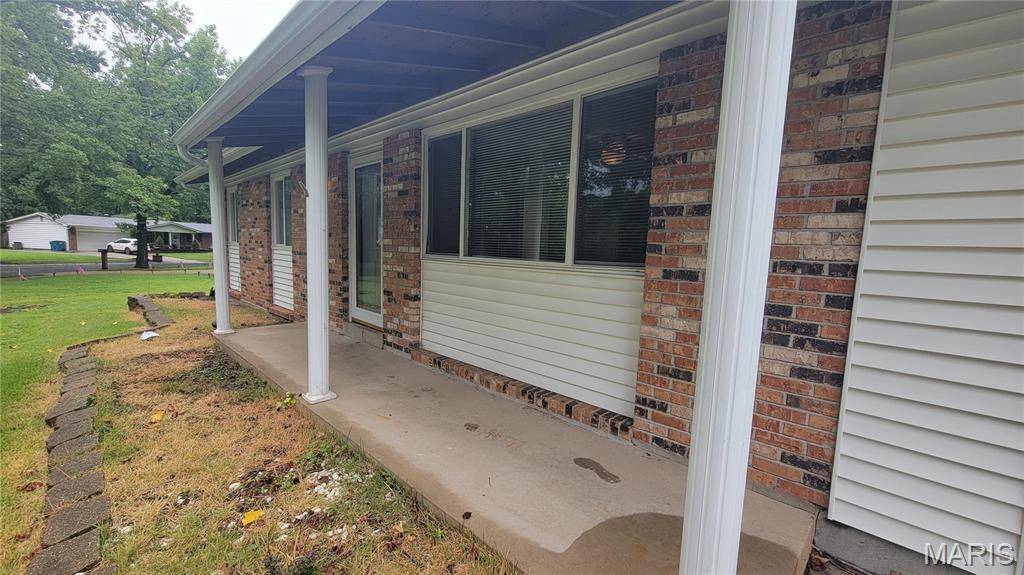 800 Laredo AVE, Spanish Lake, MO 63138