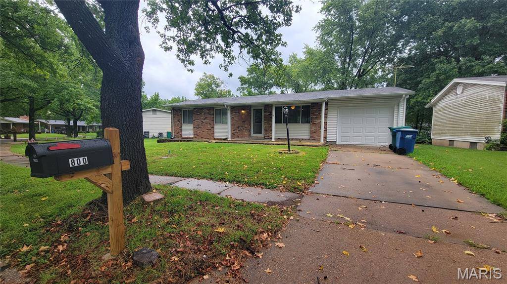 800 Laredo AVE, Spanish Lake, MO 63138