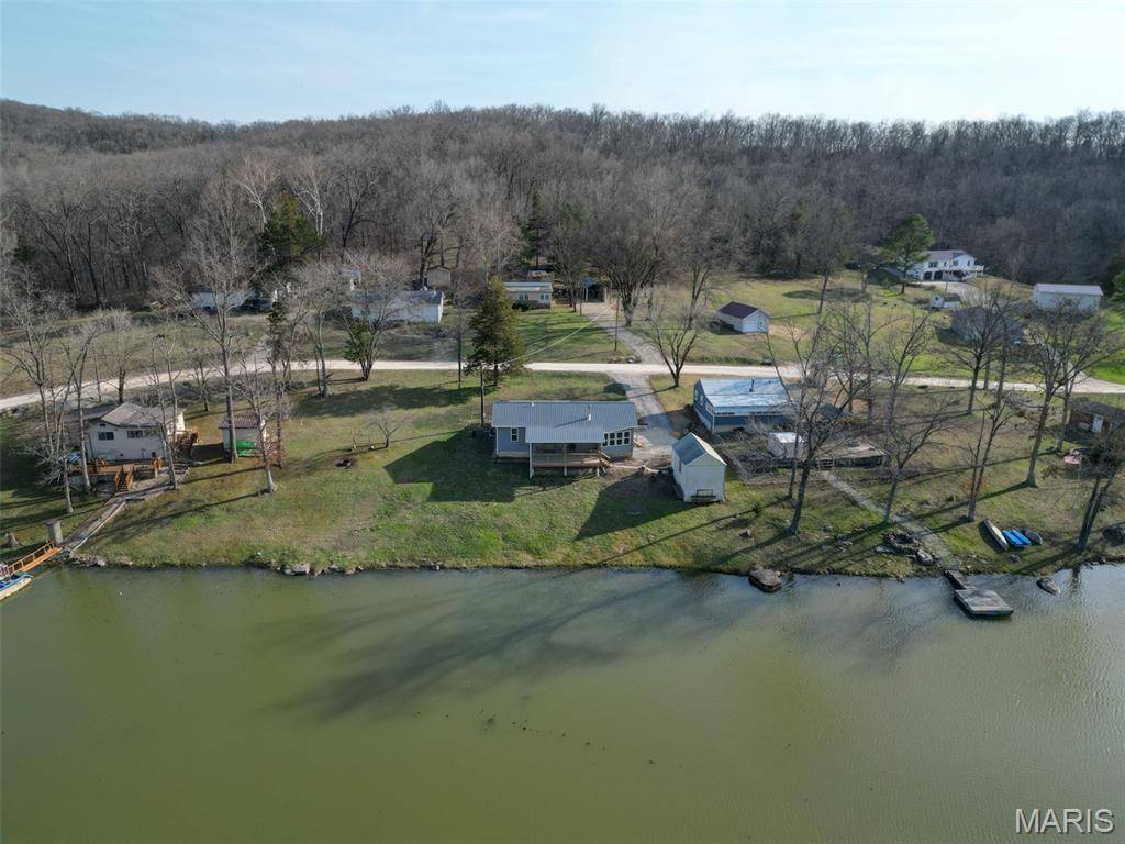1387 Hartshorn RD, Hermann, MO 65041
