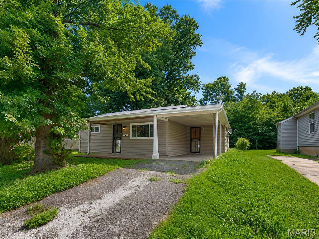 10108 Earl DR, St Louis, MO 63136