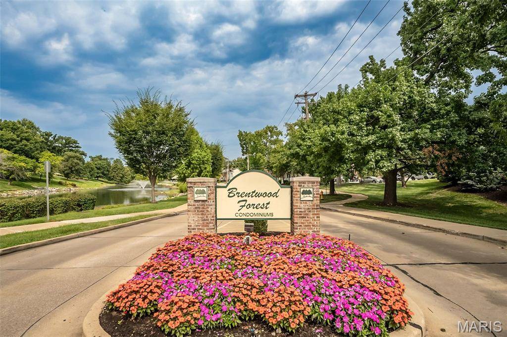 9122 Eager RD, Brentwood, MO 63144