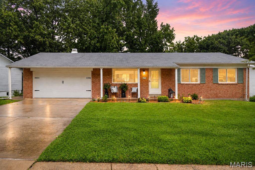 4131 Lockport DR, St Louis, MO 63044
